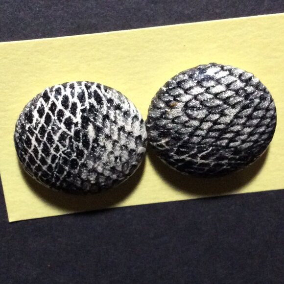 Sleek Sassy '80s Snakeskin Lg Circle Earrings Wild Retro Find #VintageEdge #80s - Picture 1 of 3